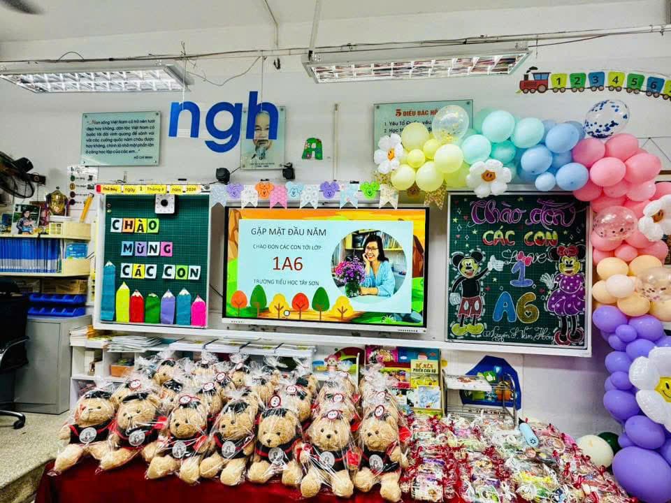 Cùng làm quen với cô nào!
